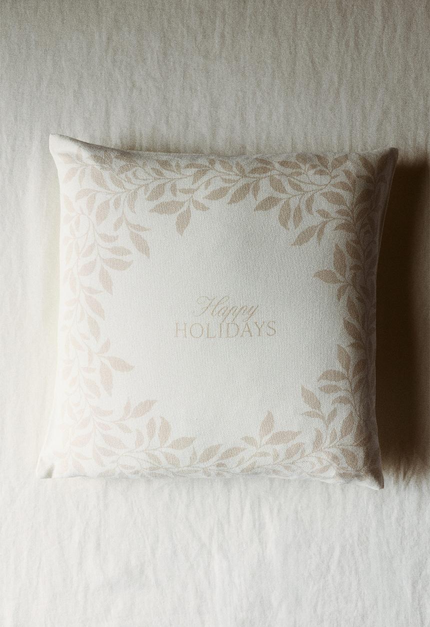 H&M - Printed linen-blend cushion cover - white/happy holidays