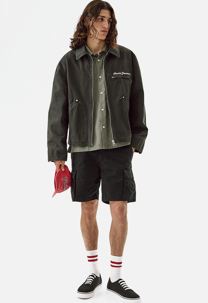 H&M - Relaxed fit cargo shorts - black