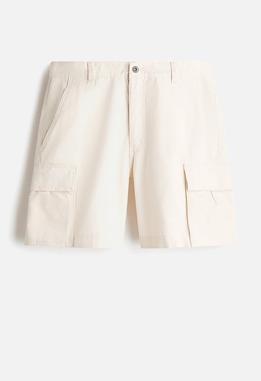 H&M - Relaxed fit cargo shorts - white