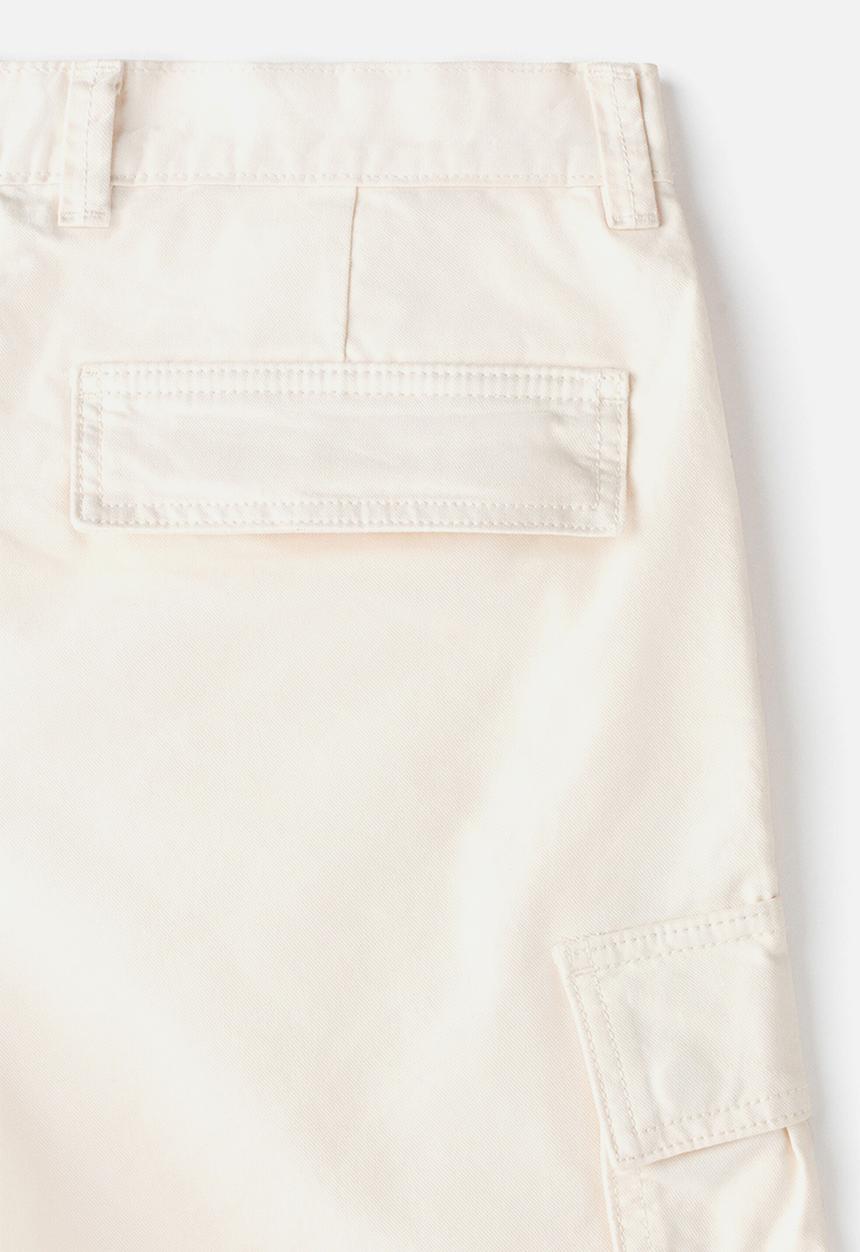 H&M - Relaxed fit cargo shorts - white