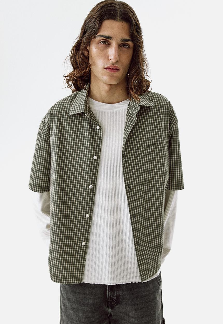 H&M - Relaxed fit cotton shirt - khaki green/checked