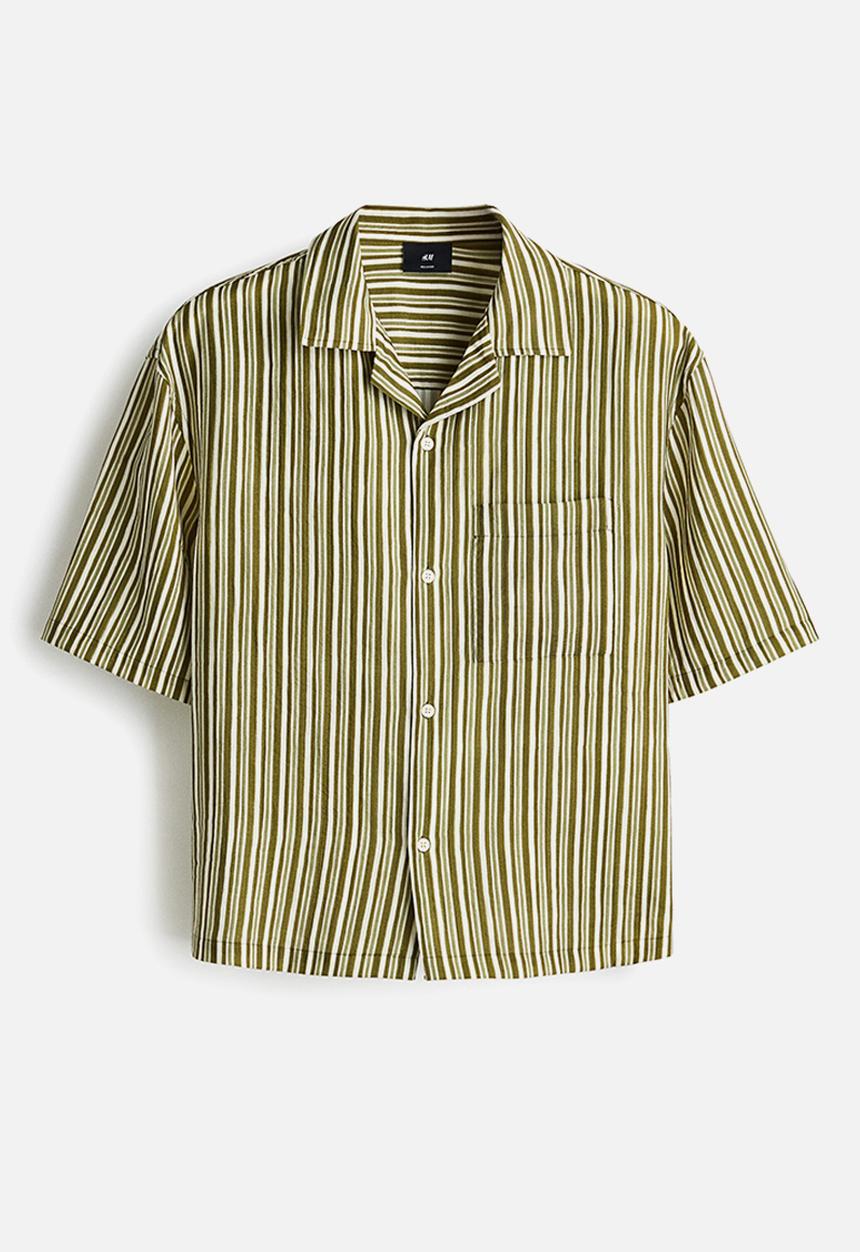 H&M - Relaxed fit resort shirt - dark khaki green/striped