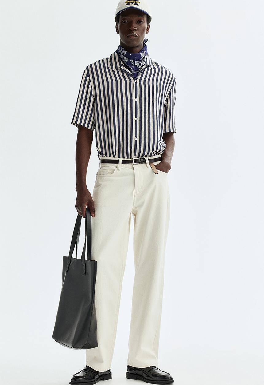 H&M - Relaxed fit resort shirt - navy blue/striped