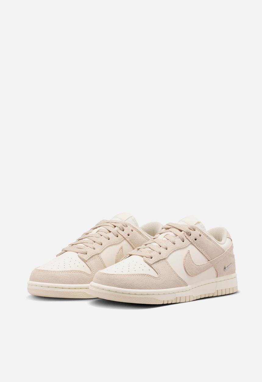 Nike - WMNS NIKE DUNK LOW SE