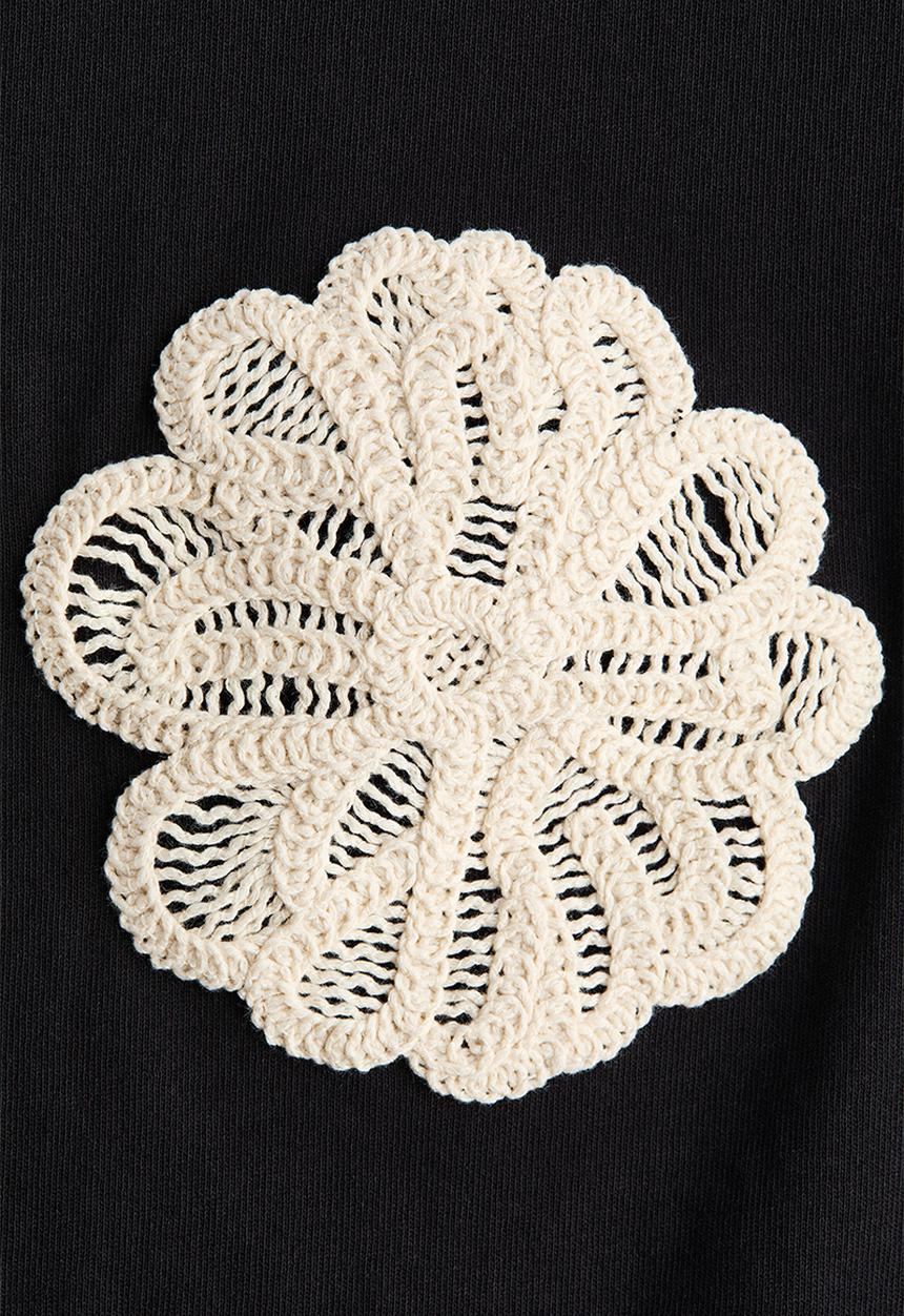 H&M - Appliquéd t-shirt - black/flowers