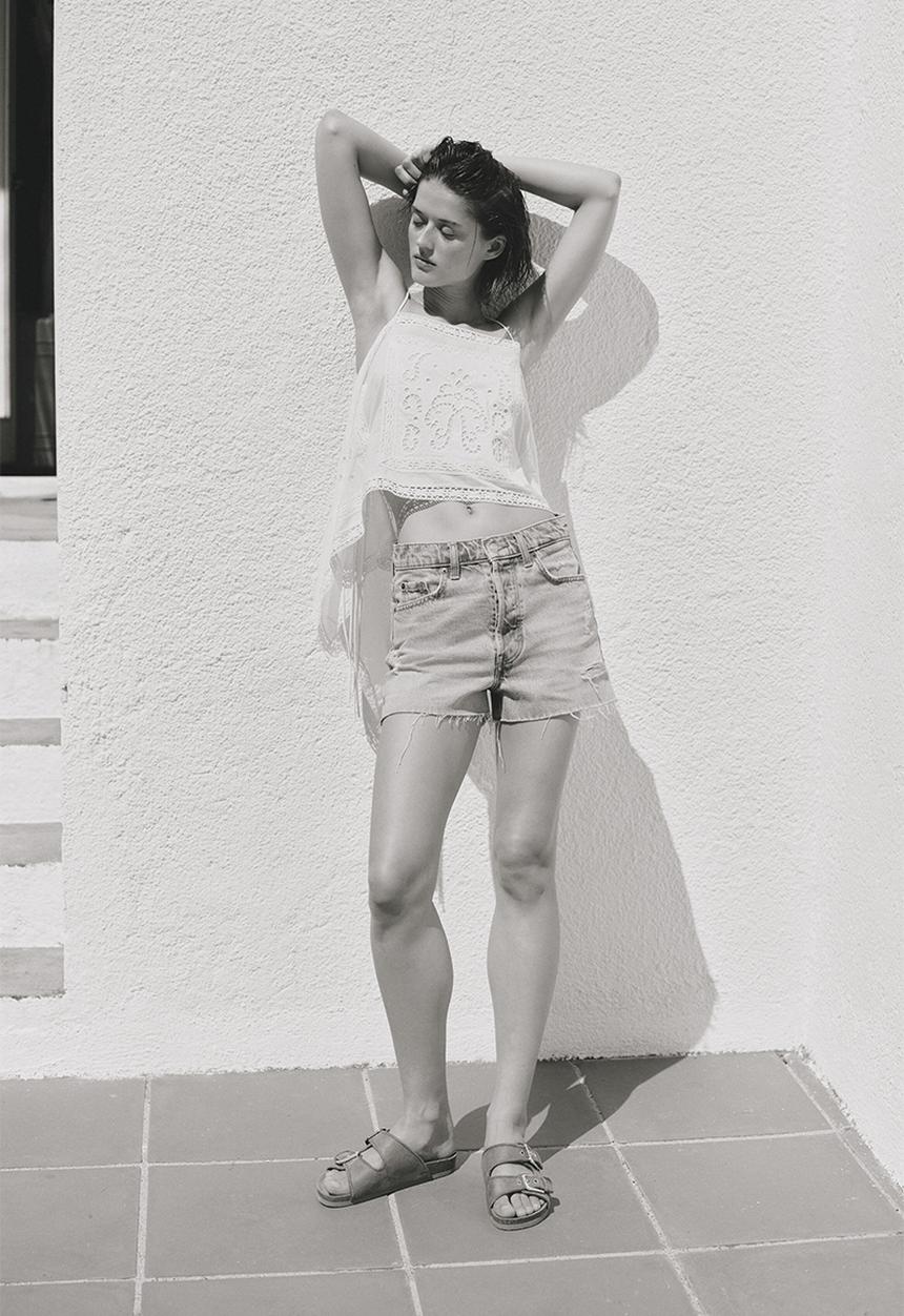 H&M - Raw-edge denim shorts - light denim blue