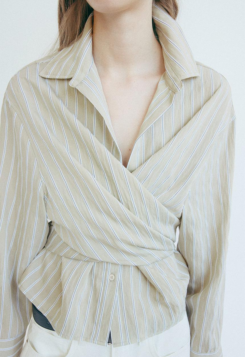 H&M - Tie-detail blouse - light beige/striped