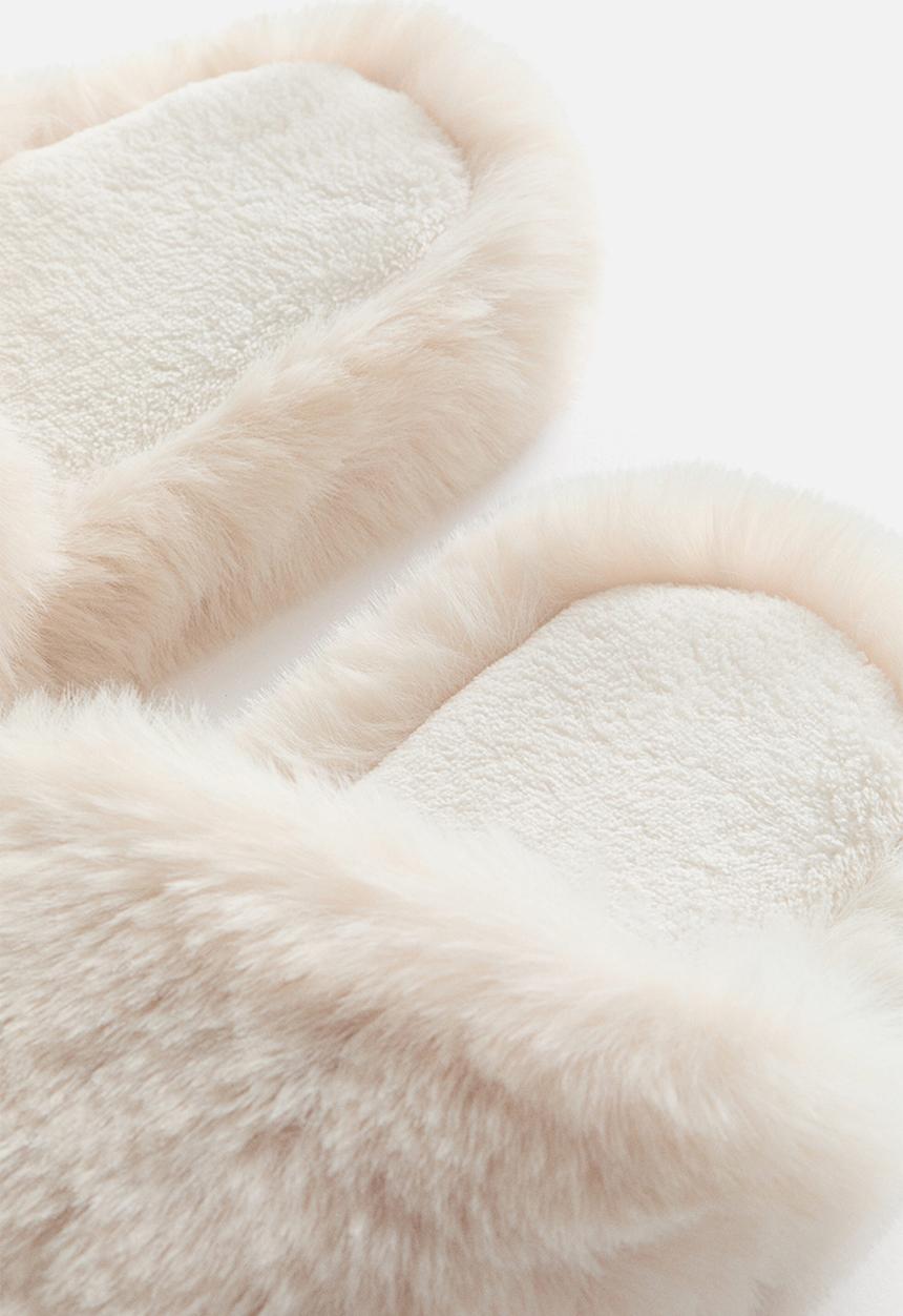 H&M - Fluffy slippers - light beige