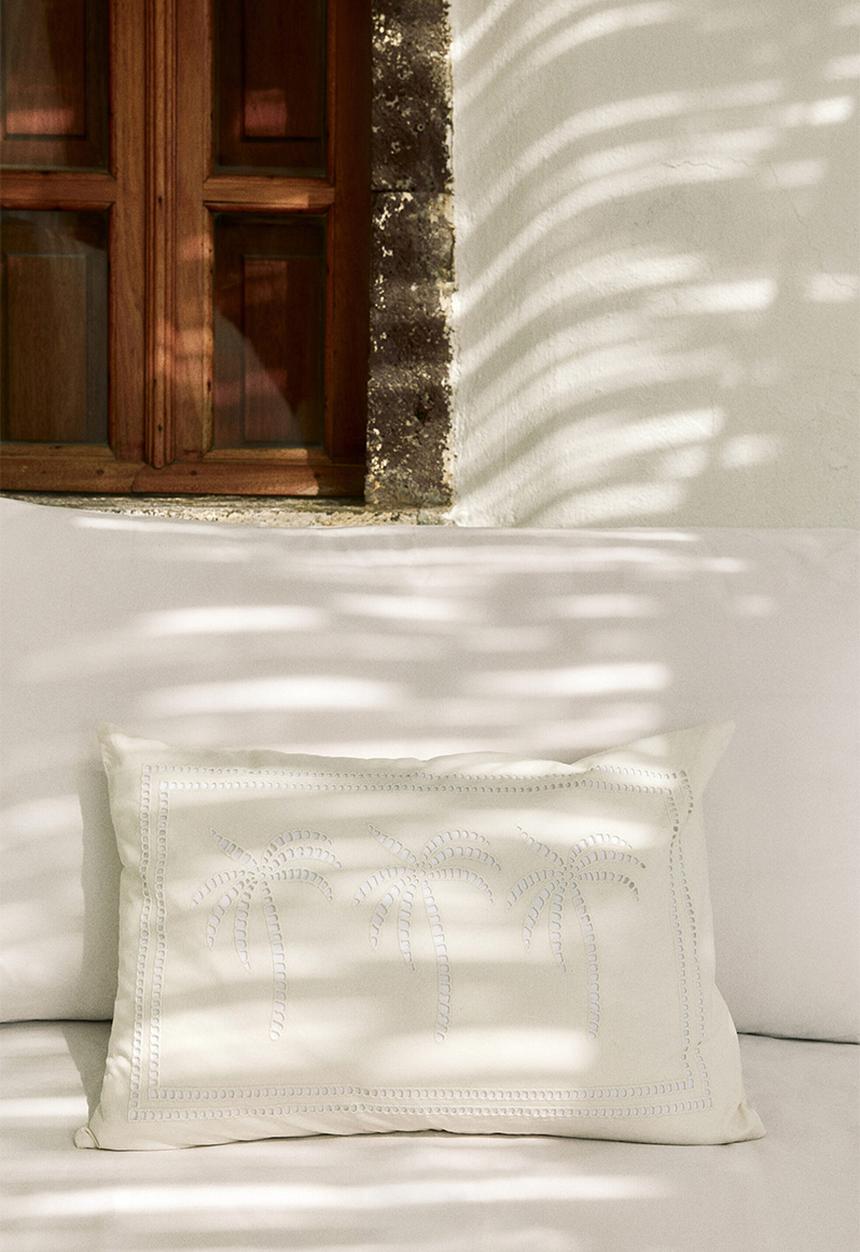 H&M - Broderie anglaise cushion cover - white