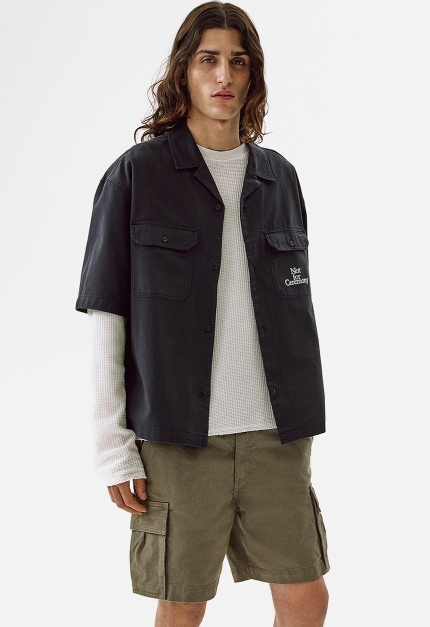 H&M - Relaxed fit cargo shorts - khaki green