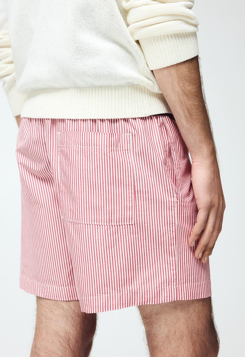 H&M - Regular fit cotton shorts - red/striped