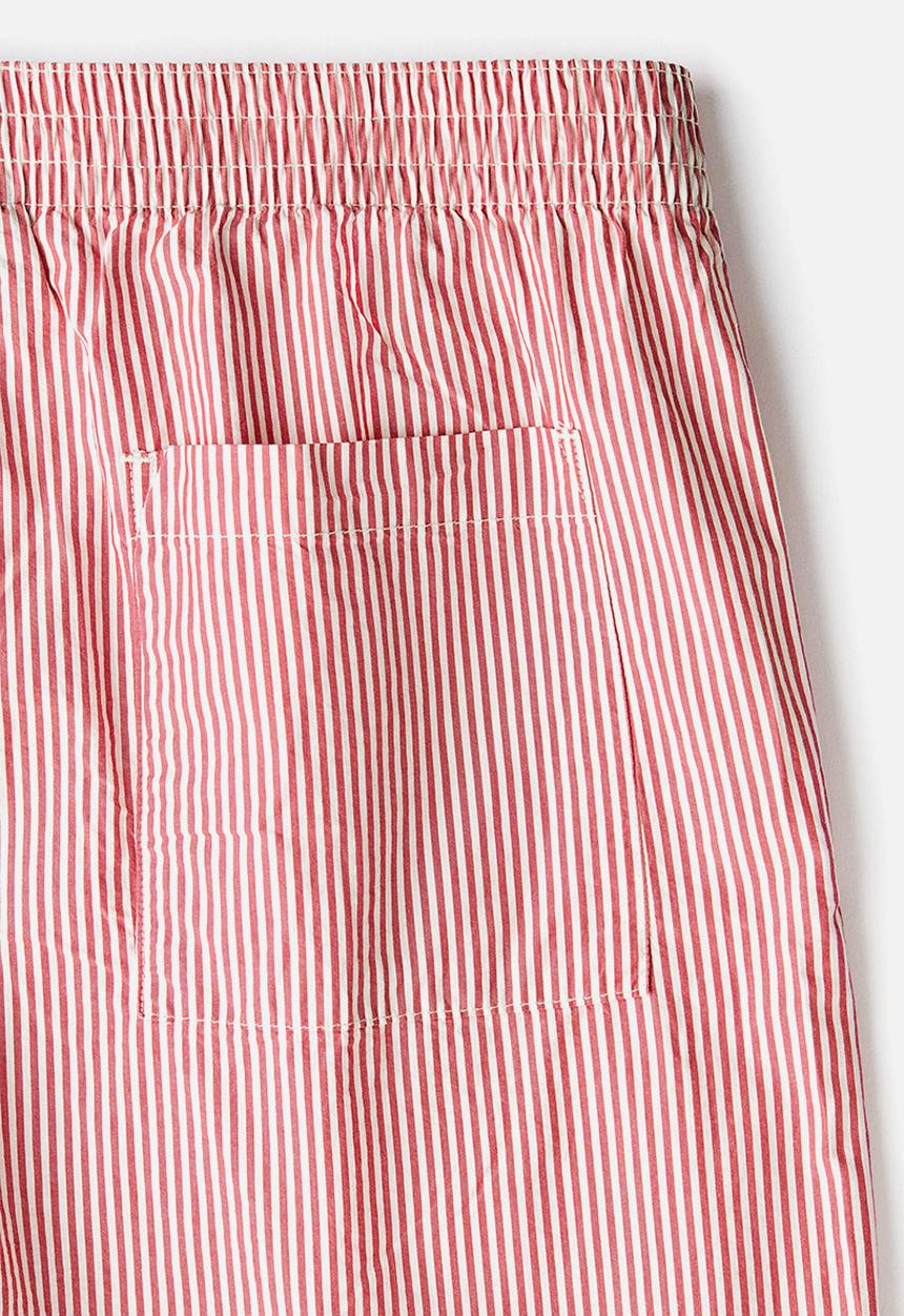 H&M - Regular fit cotton shorts - red/striped
