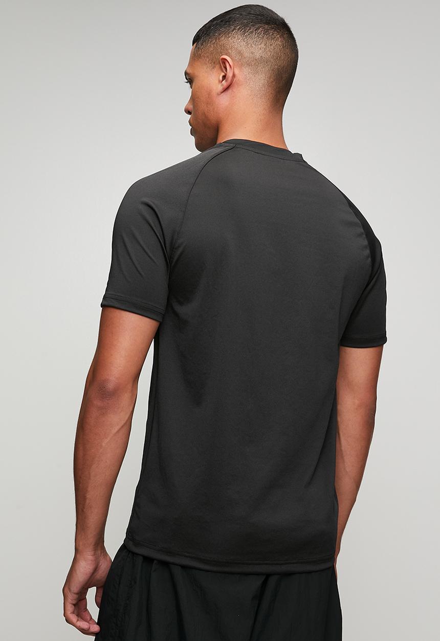 POLO - Mens sport short sleeve tech tee - black
