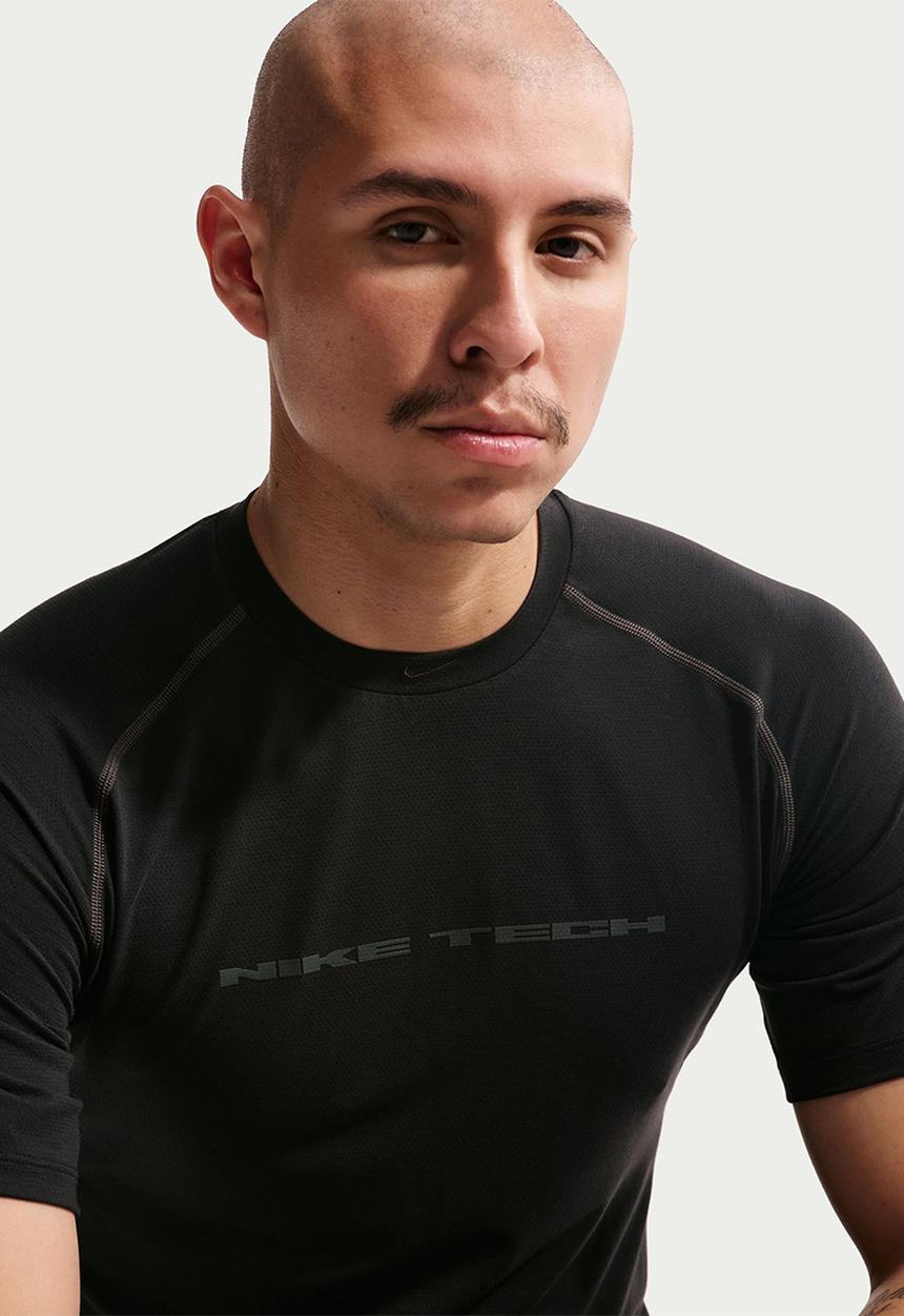 Nike - Nike Tech Knit Lighttweight T-shirt - Black/Anthracite/Black
