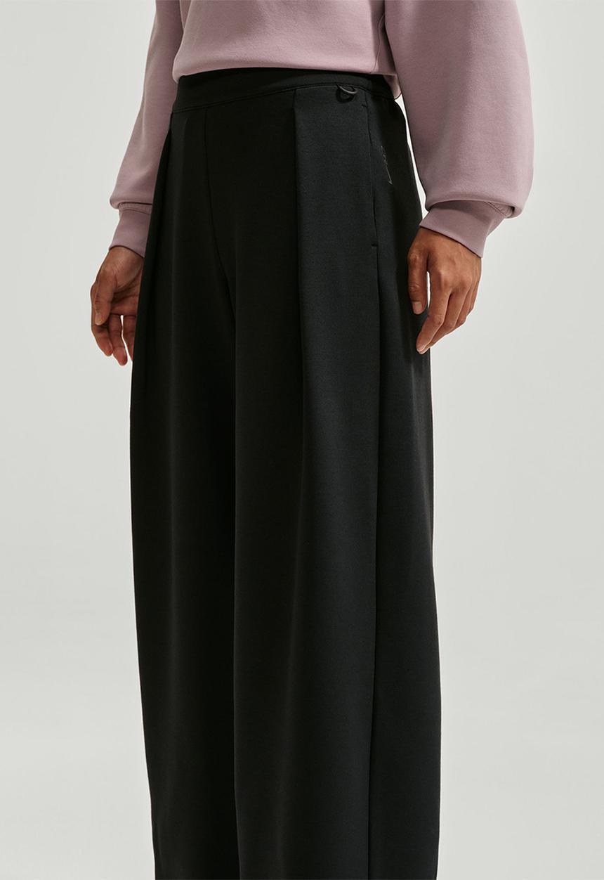 Nike - W Nk Df 24.7 ImpossiblySoft Wide Leg Pant Ess - Black/Dark Smoke Grey