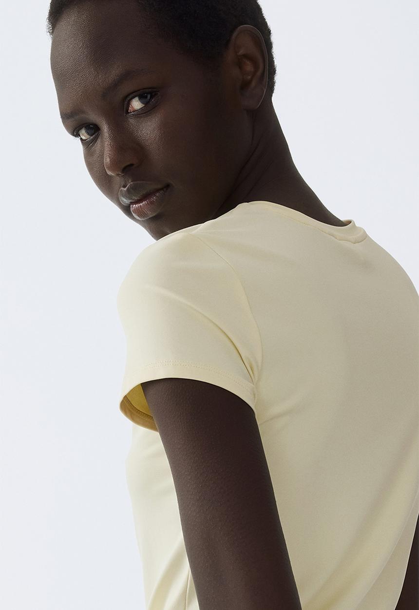 H&M - Fitted microfibre T-shirt - pale yellow