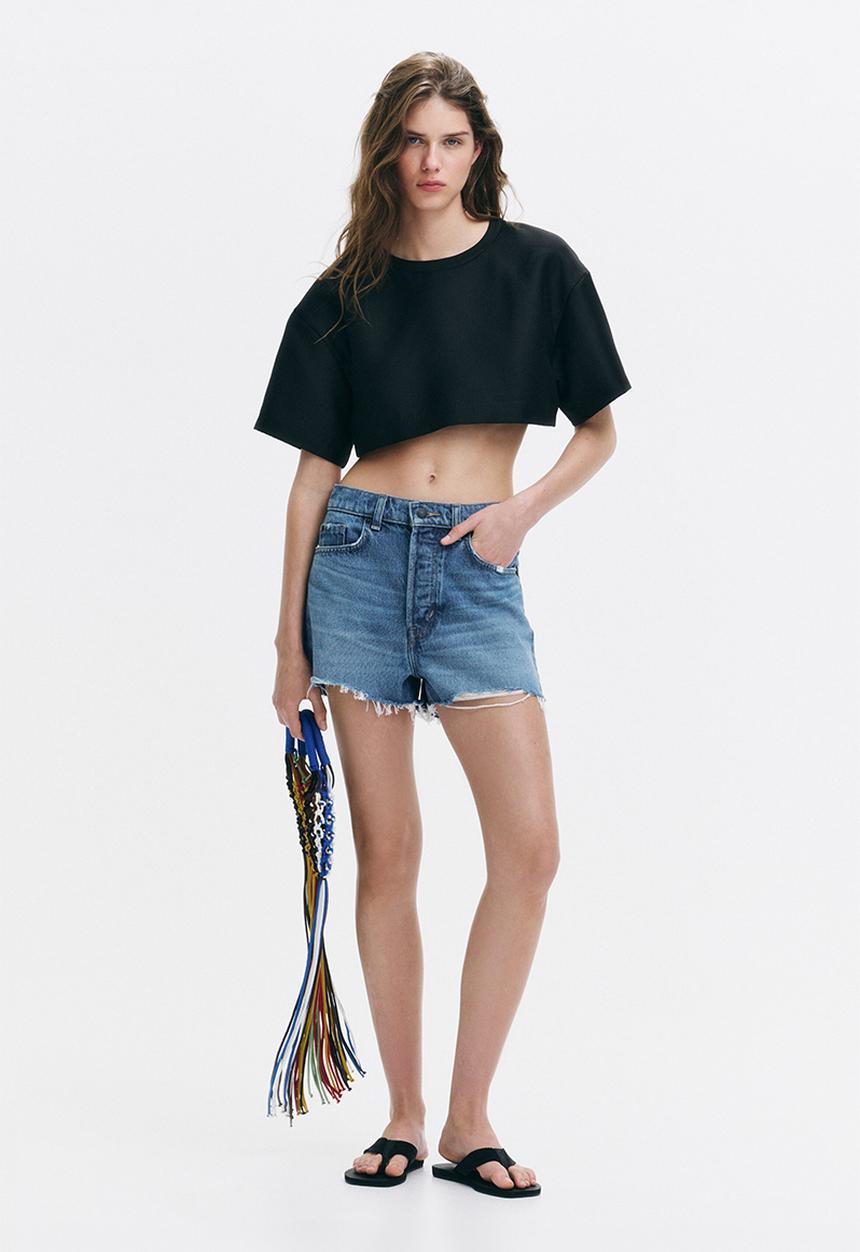 H&M - Raw-edge denim shorts - light denim blue
