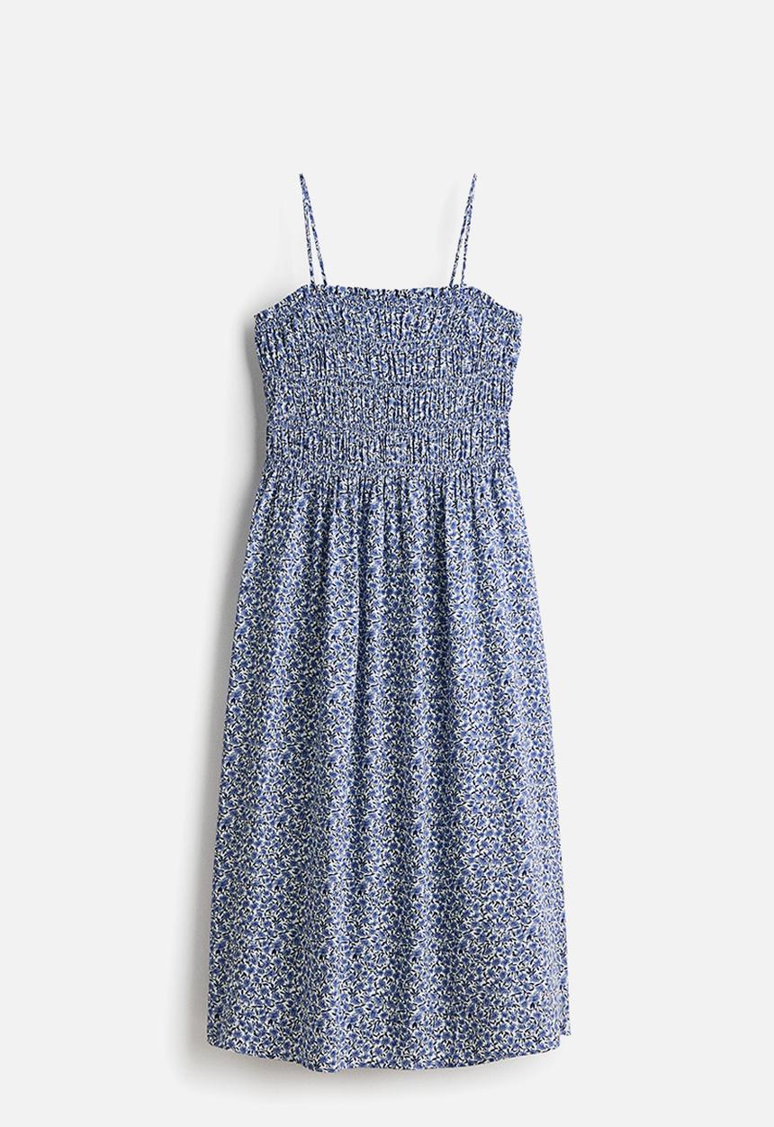 H&M - Smocked strappy dress - blue/floral