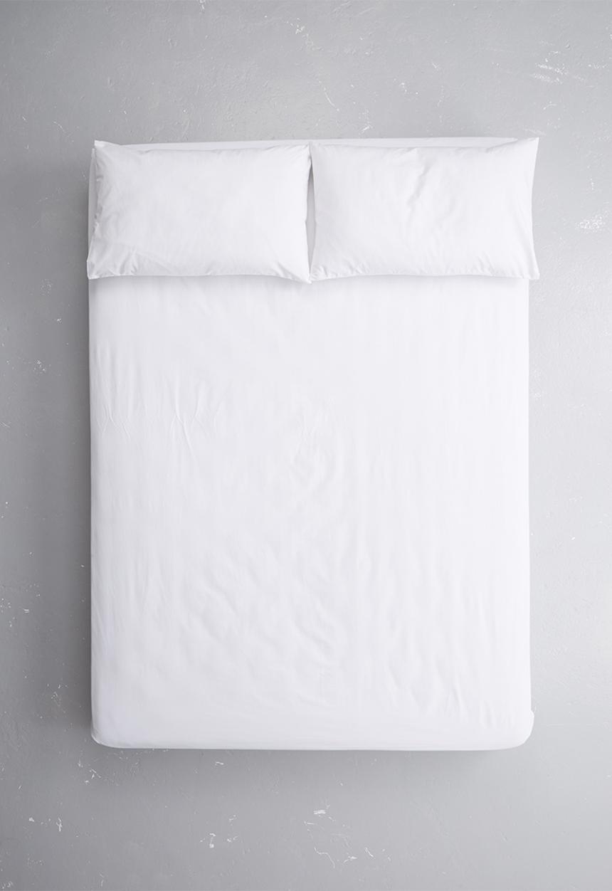 Sixth Floor - Polycotton fitted sheet - white