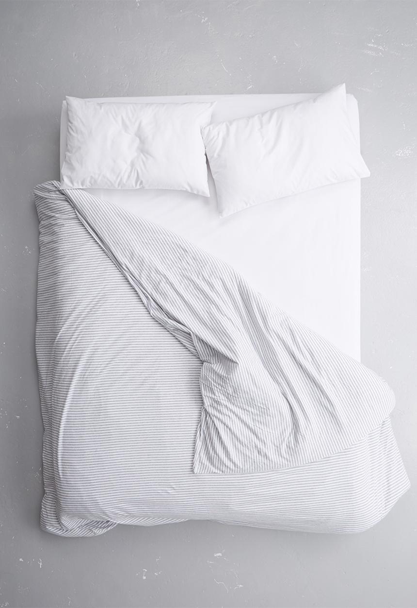 Sixth Floor - Polycotton fitted sheet - white
