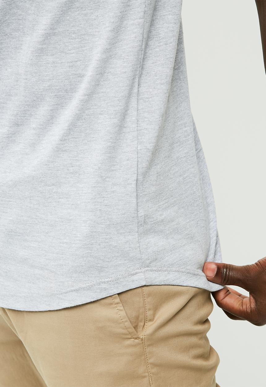 basicthread - Graphic slim raglan tee