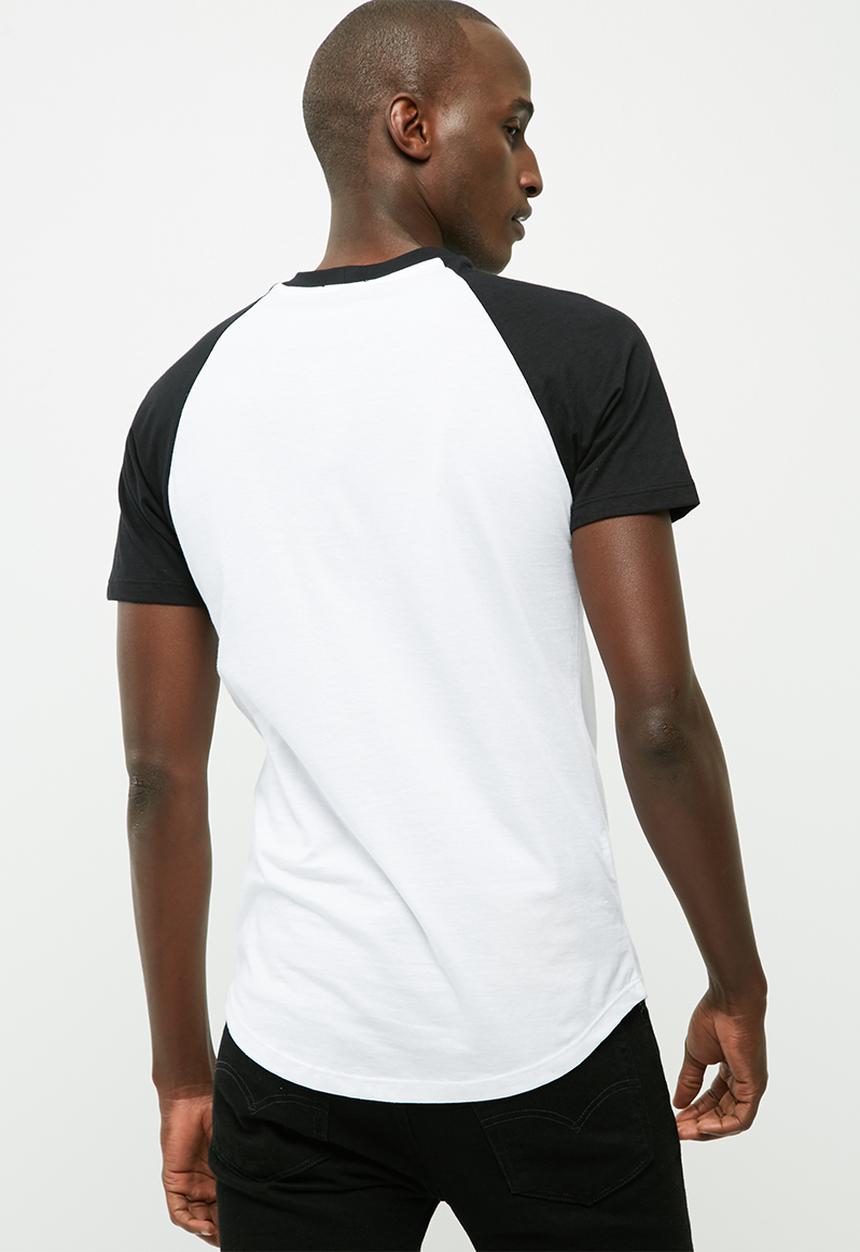 basicthread - Graphic slim raglan tee