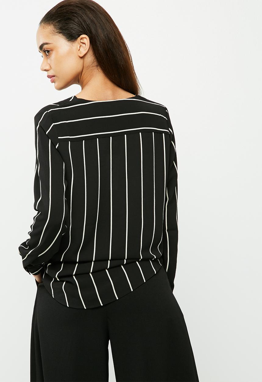 Jacqueline de Yong - Perfect placket blouse