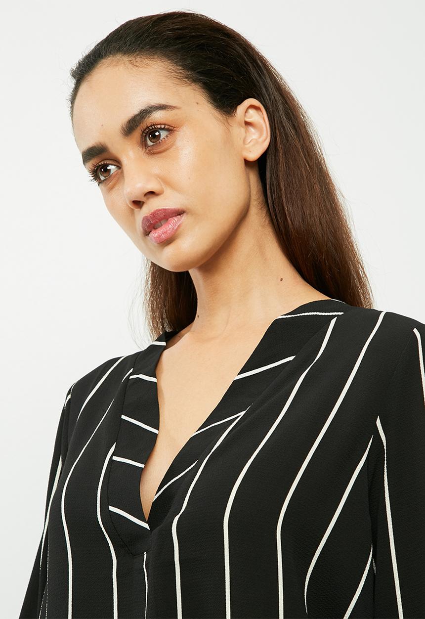 Jacqueline de Yong - Perfect placket blouse