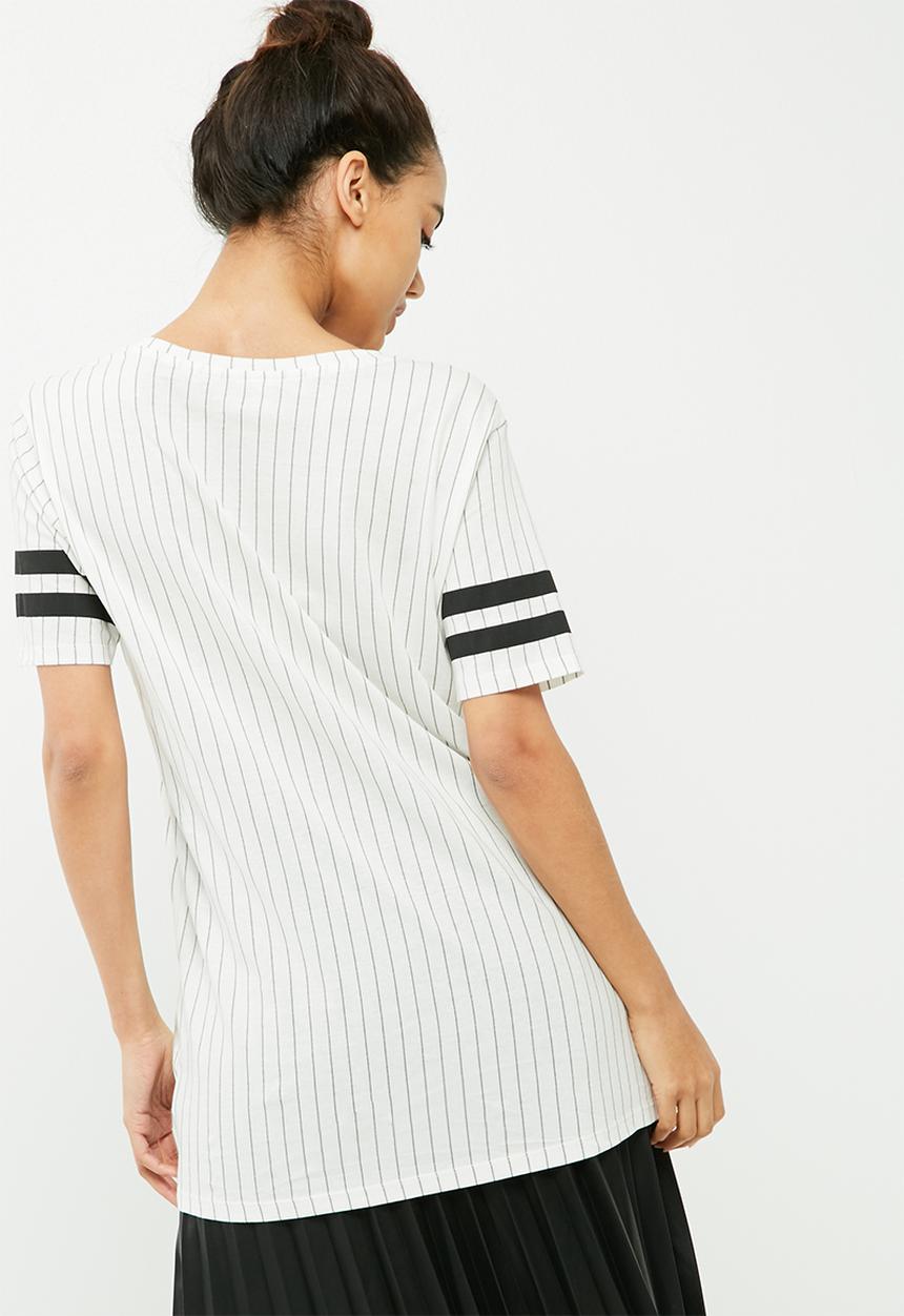 Jacqueline de Yong - College tee