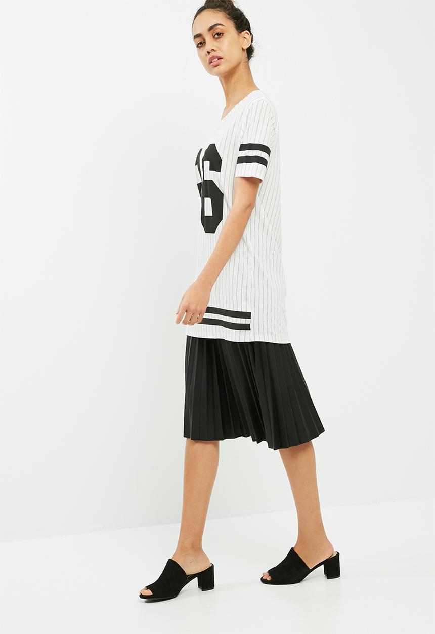 Jacqueline de Yong - College tee