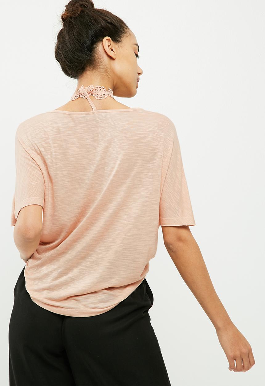 Vero Moda - Rosie tee with lace choker
