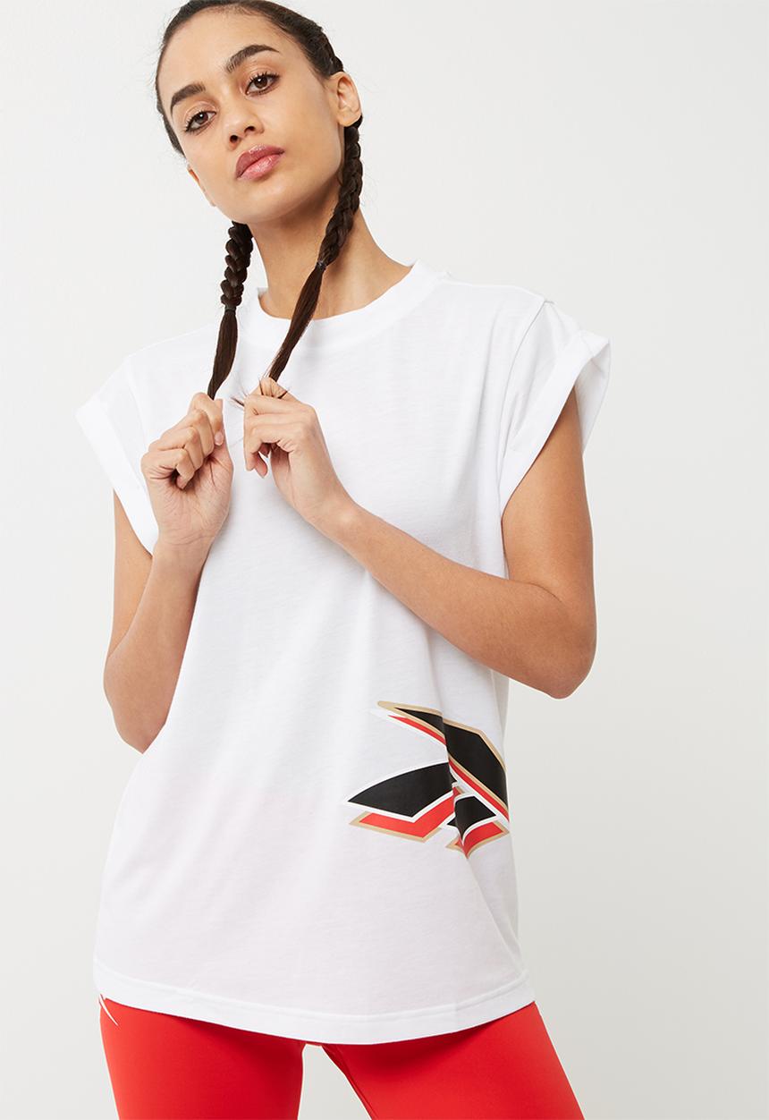 Reebok Classic - Lost and found vintage tee