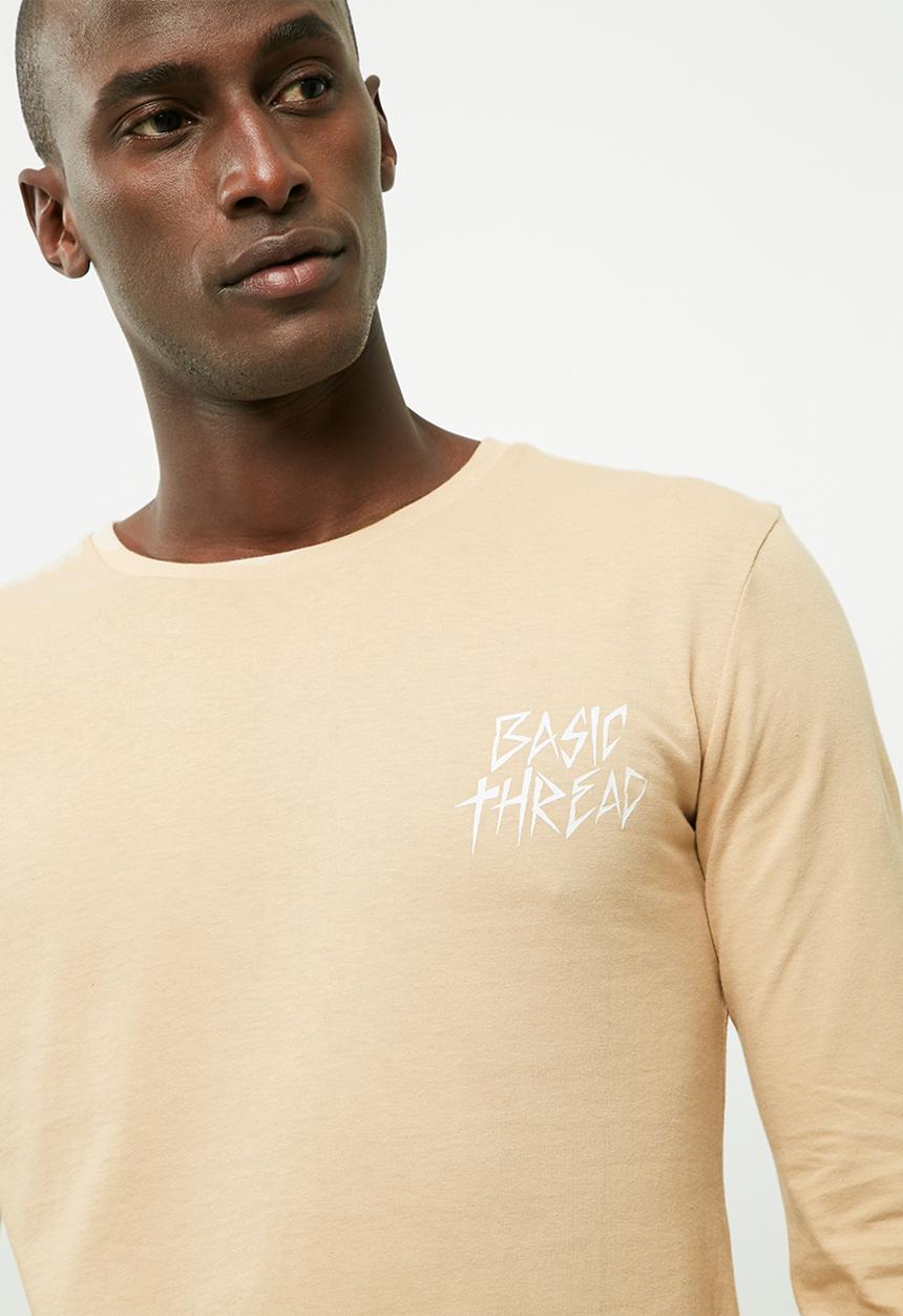 basicthread - Long graphic tail crew neck tee