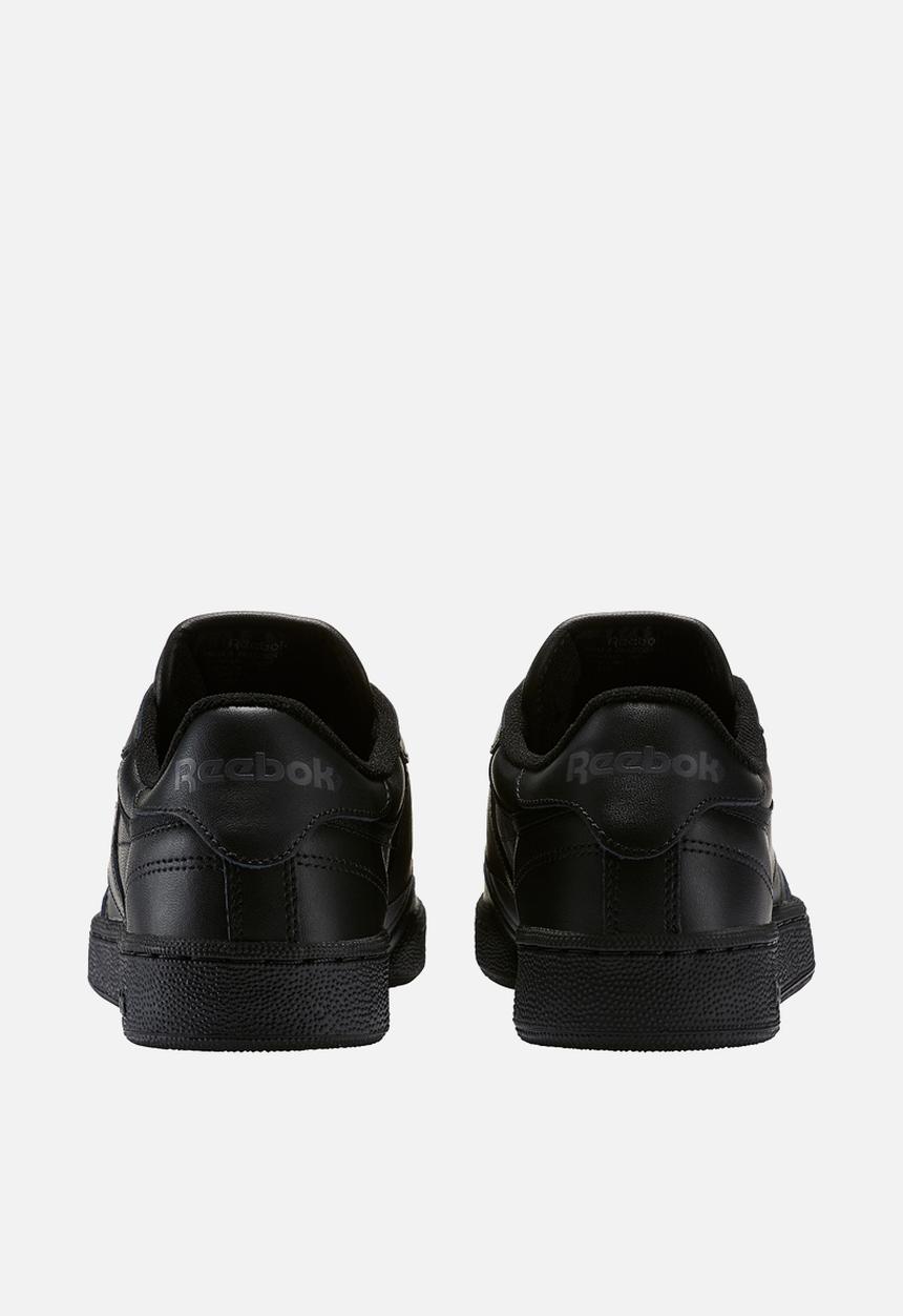 reebok club c leather trainers in black ar0454