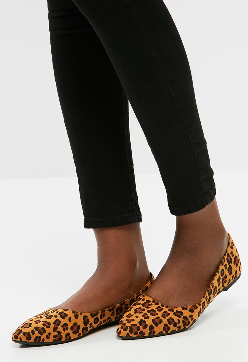 dailyfriday - Pointy toe pumps