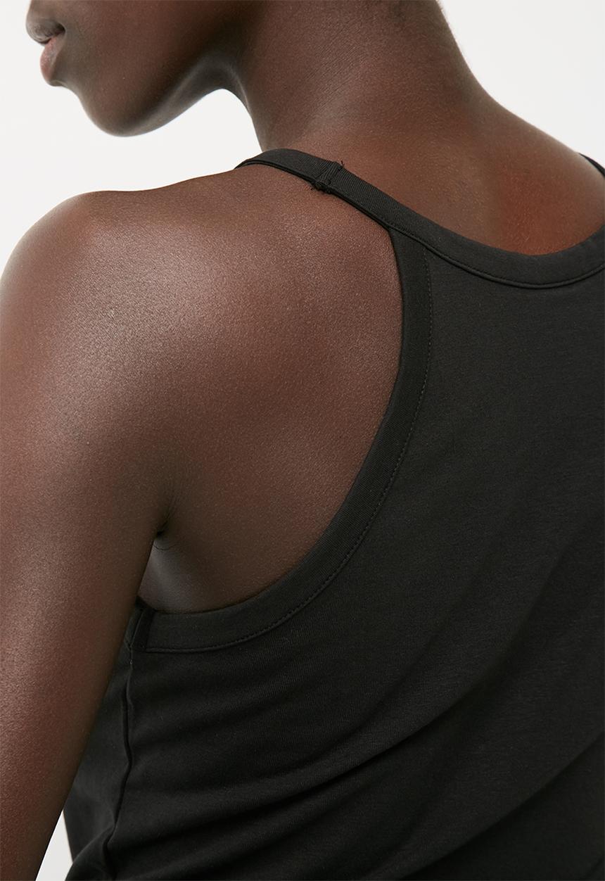 Jacqueline de Yong - Kenya cropped top