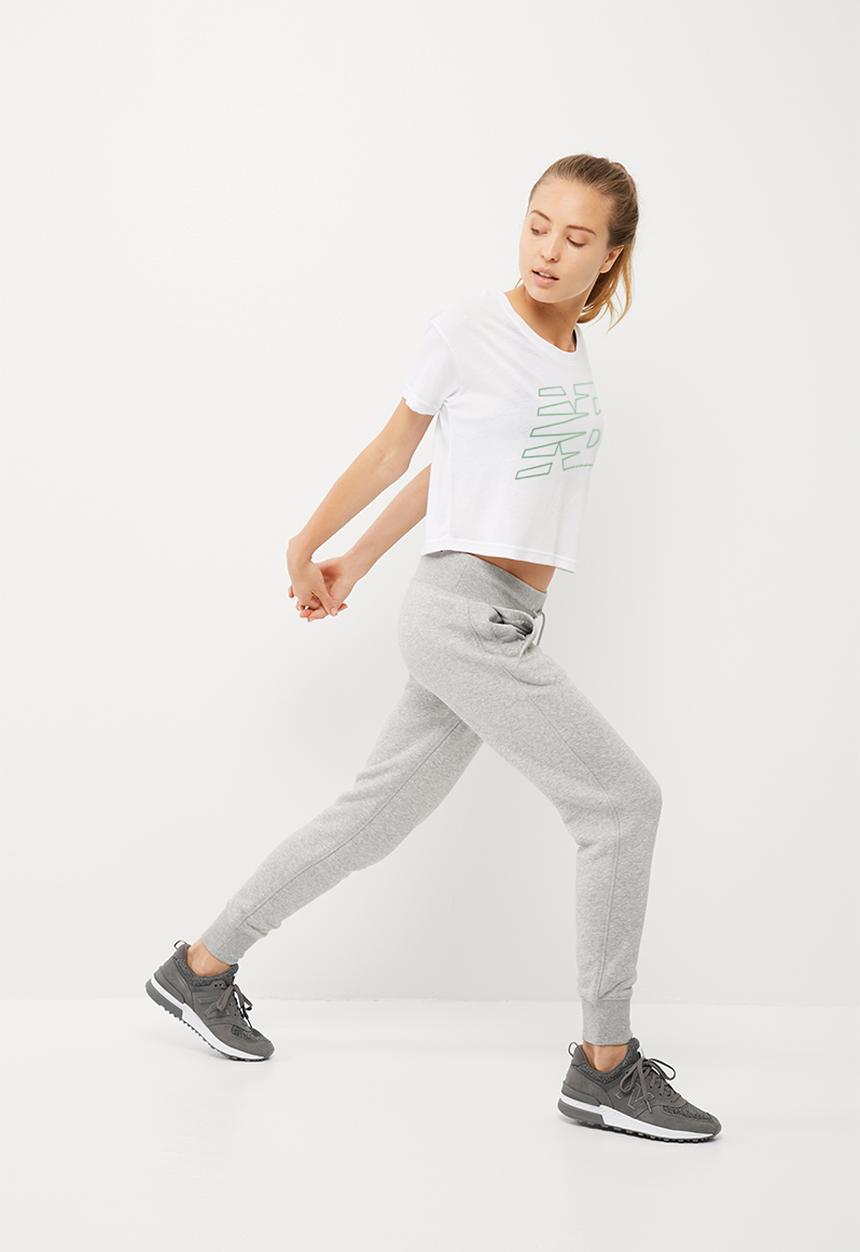 New Balance  - Athlectics cropped tee