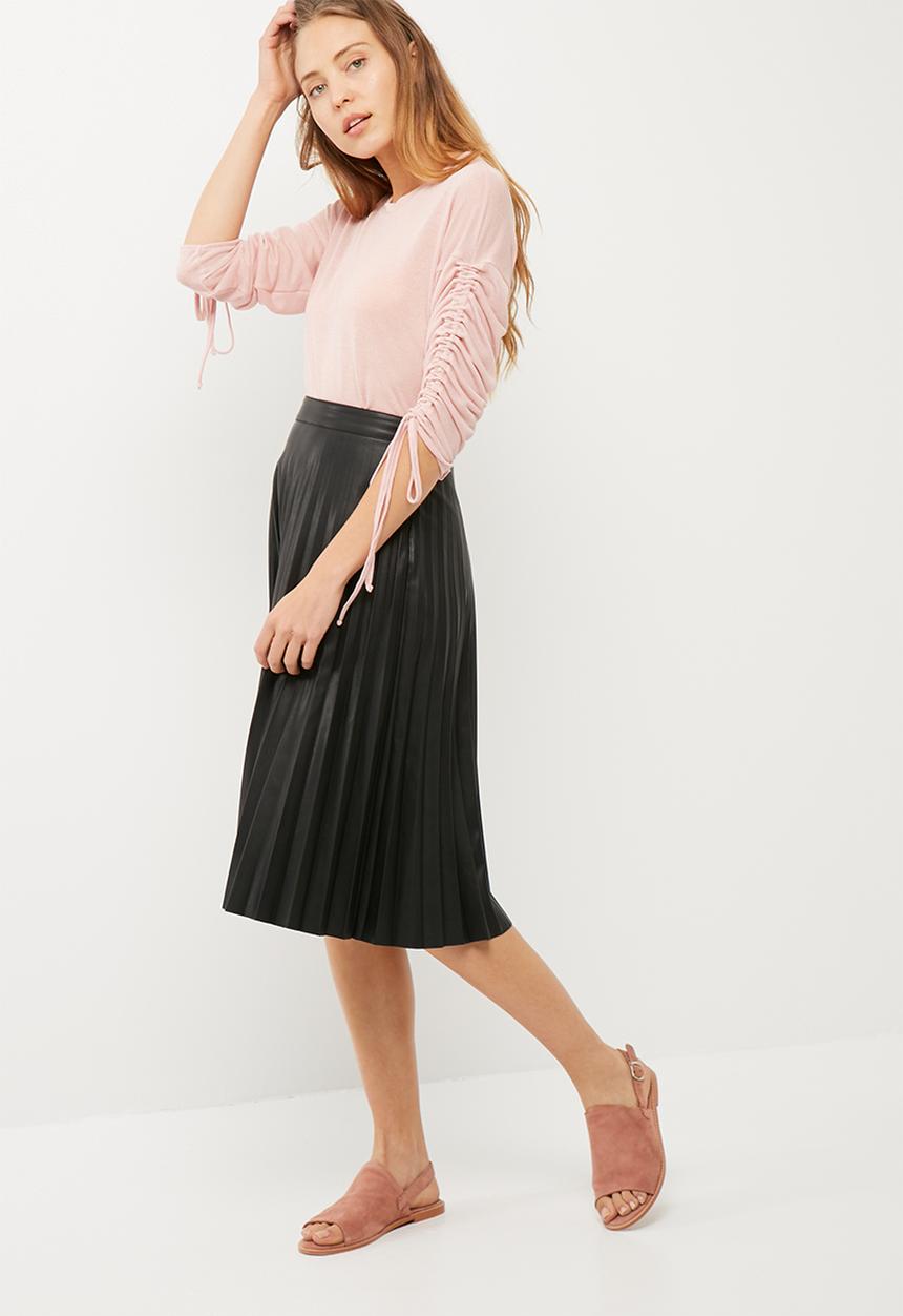 dailyfriday - Ruched sleeve detail top