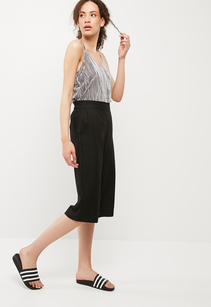 Vero Moda - Maila crushed velvet cami