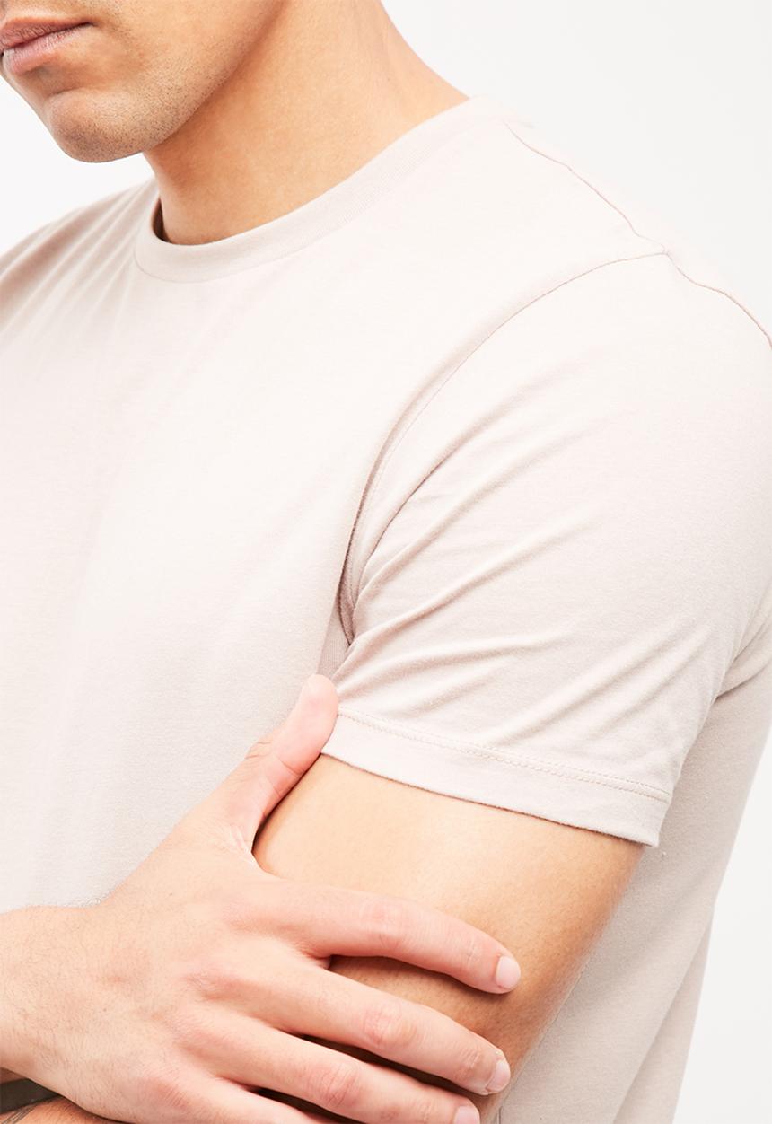 basicthread - 3 pack basic curved hem tee