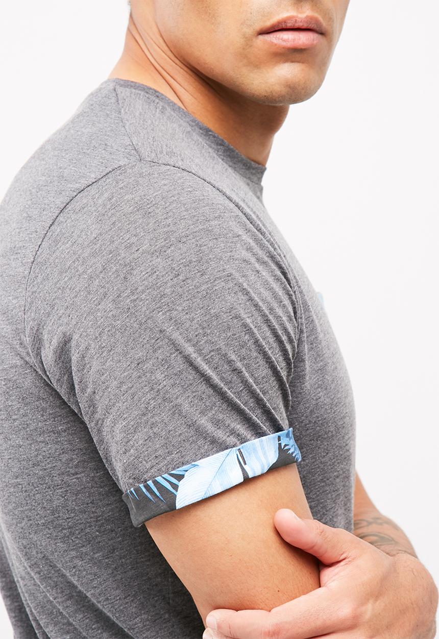 PRODUKT - Pocket flower tee
