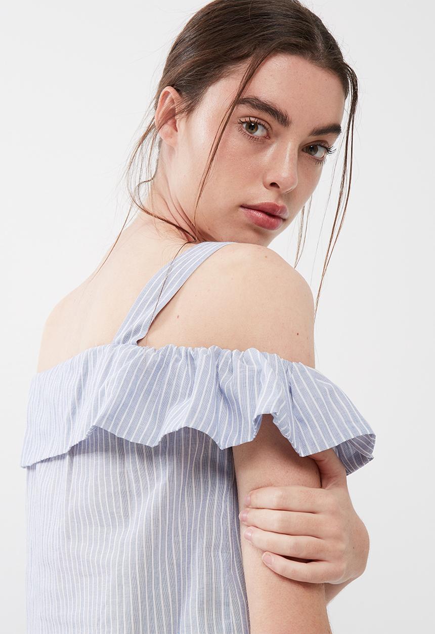 ONLY - Cooks cropped cold shoulder top