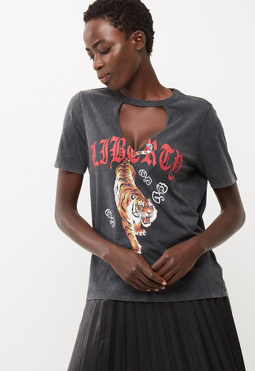 Vero Moda - Madigan choker tee
