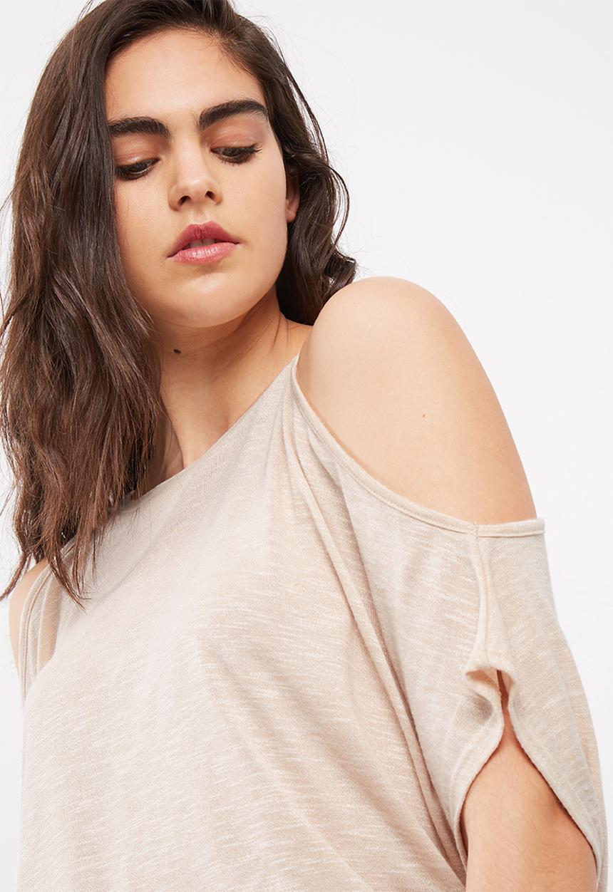dailyfriday - Sexy cold shoulder top