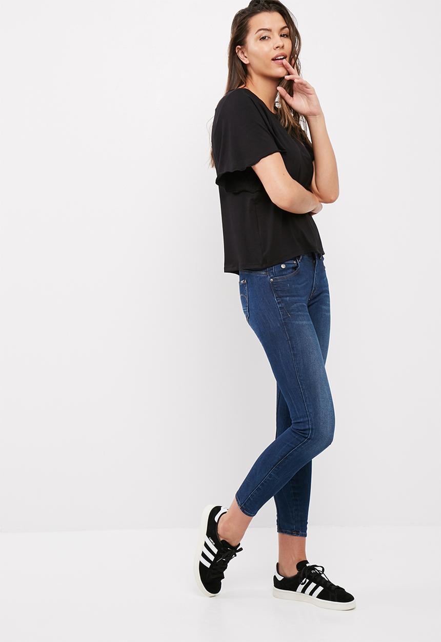 dailyfriday - Scoop neck flutter sleeve tee