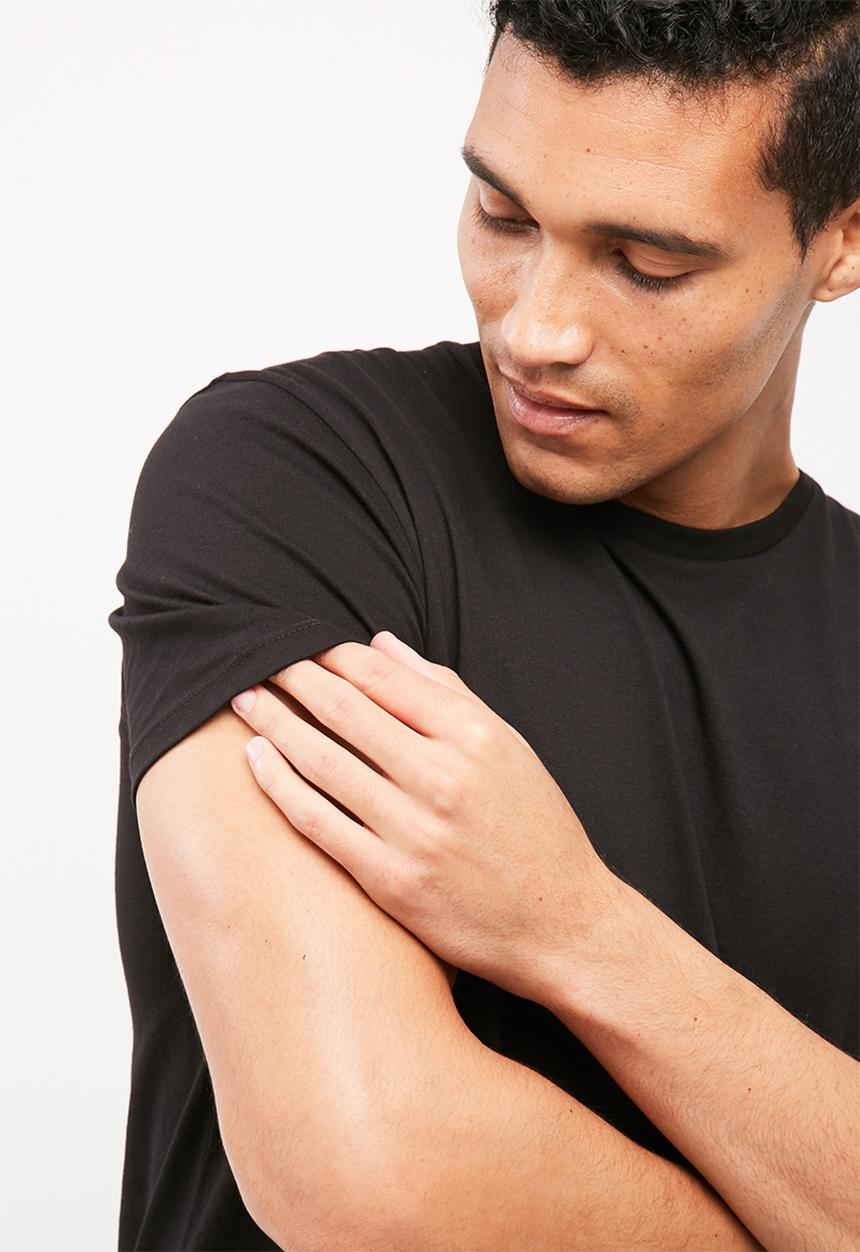basicthread - Basic curved hem tee