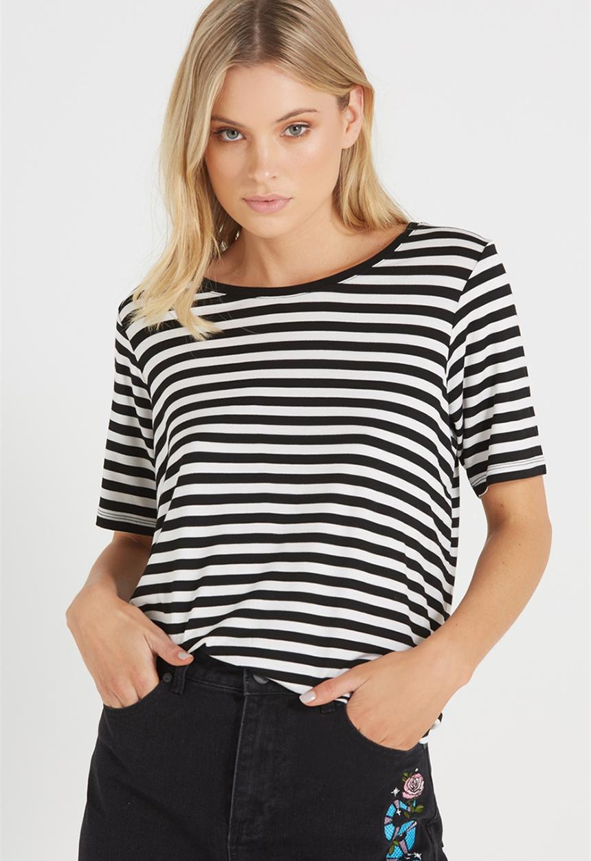 Cotton On - Logan short sleeve tie back tee