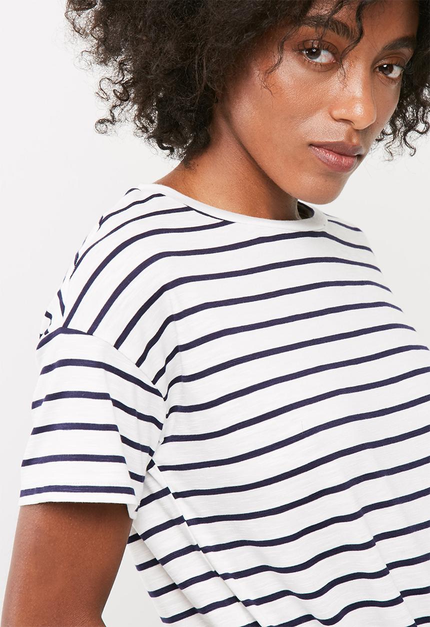 dailyfriday - Knot front detail tee