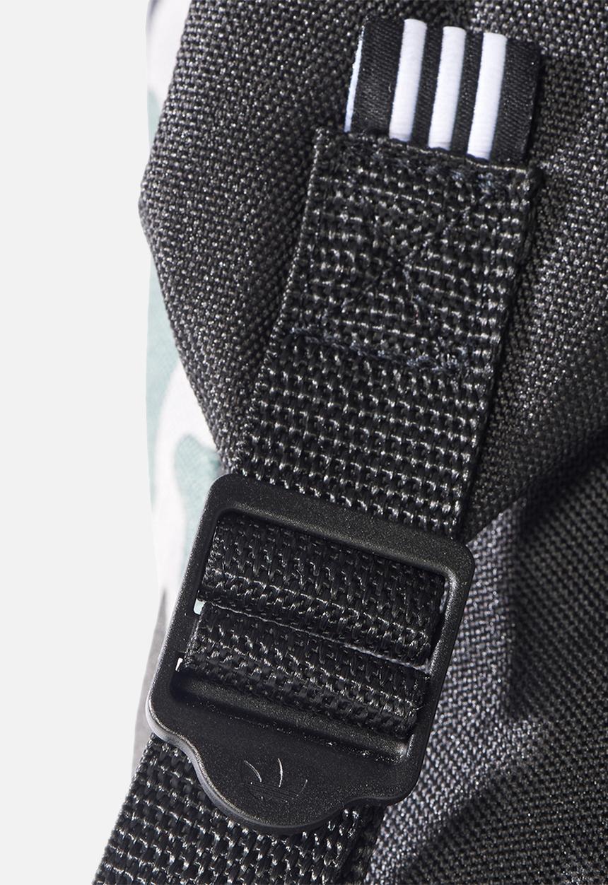 adidas Originals - Classic backpack camo
