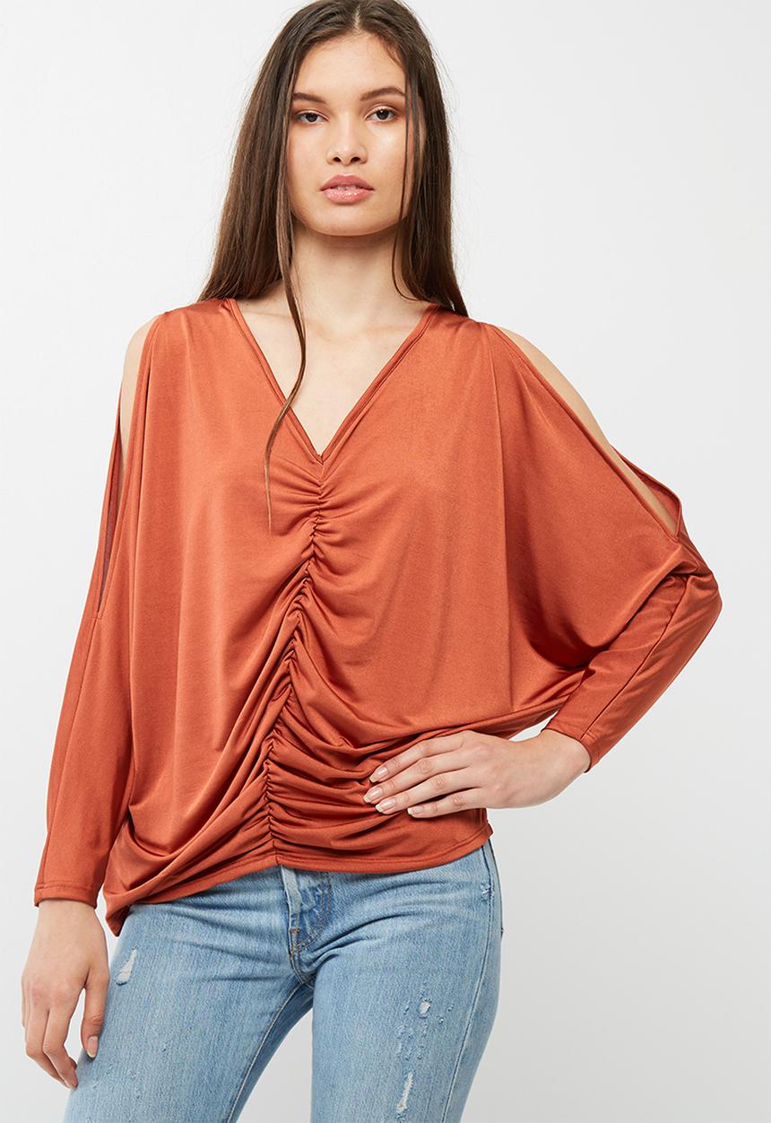 dailyfriday - Ruched front cold shoulder knit top